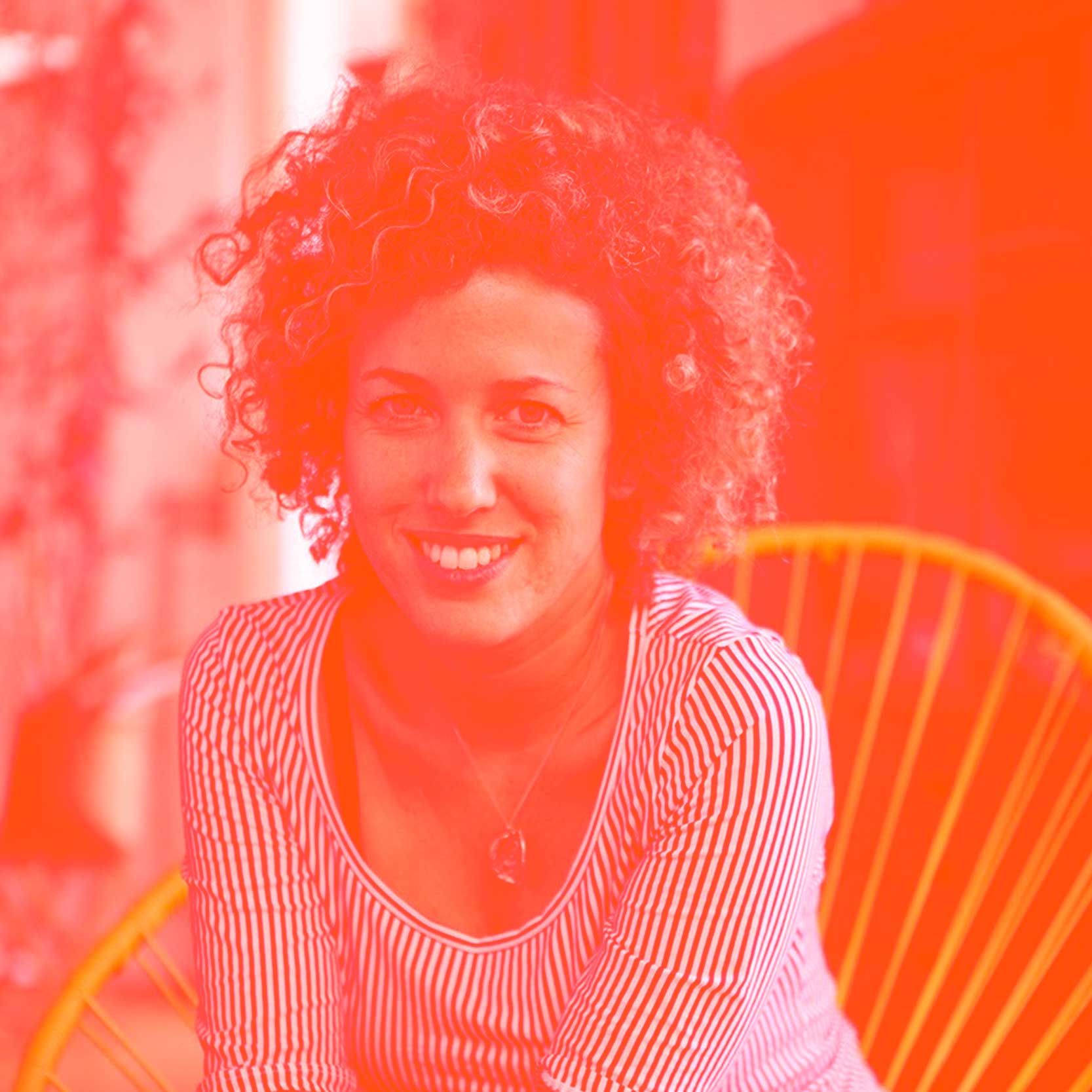 emilia-giorgi-red